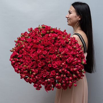 Букет 101 кустовая кремовая роза