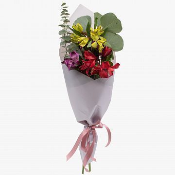 Букет 3 альстромерии (1)