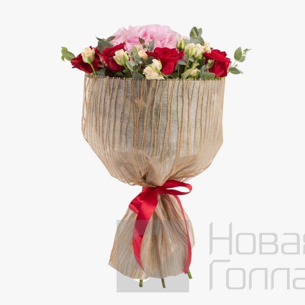 Букет Воздушный замок из роз и гортензии