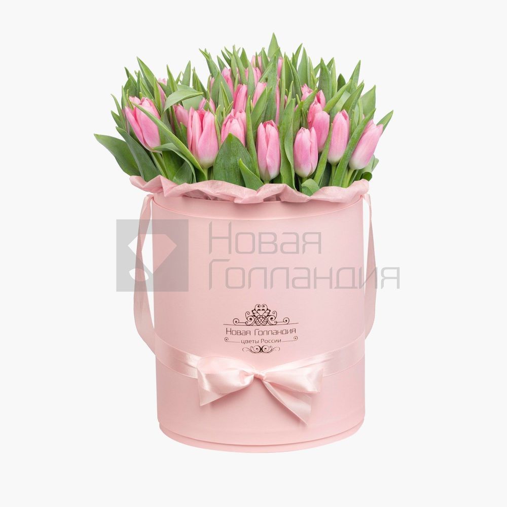 59 розовых тюльпанов в большой розовой шляпной коробке №532