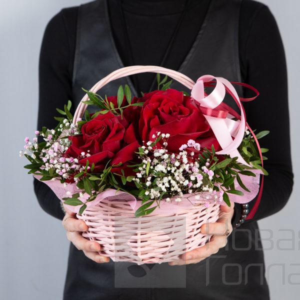 Романтическое признание в корзине