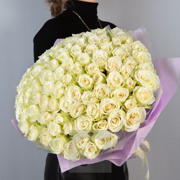 Букет 101 белая роза Кения  40 см  в упаковке