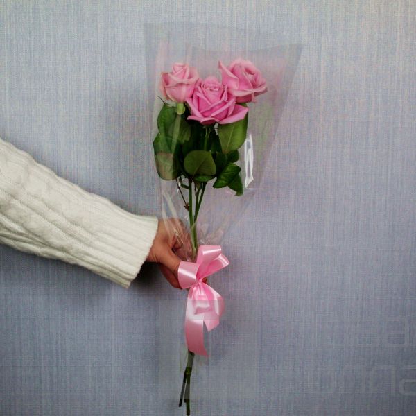 Букет из 3 розовых роз