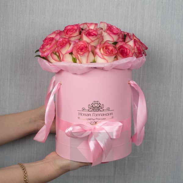 21 розовая роза в розовой коробке LUX