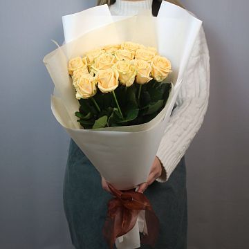 Букет 15 кремовых роз 60см Букет 15 кремовых роз 60см