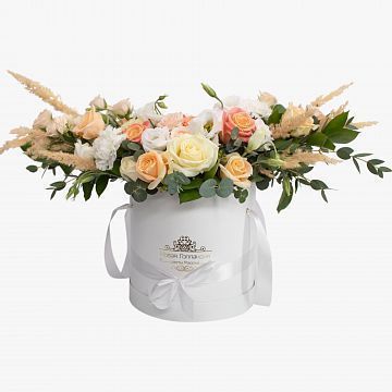 Нежность полей в большой белой коробке