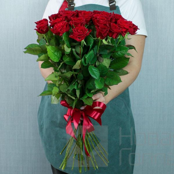 Букет 25 красных роз 60 см