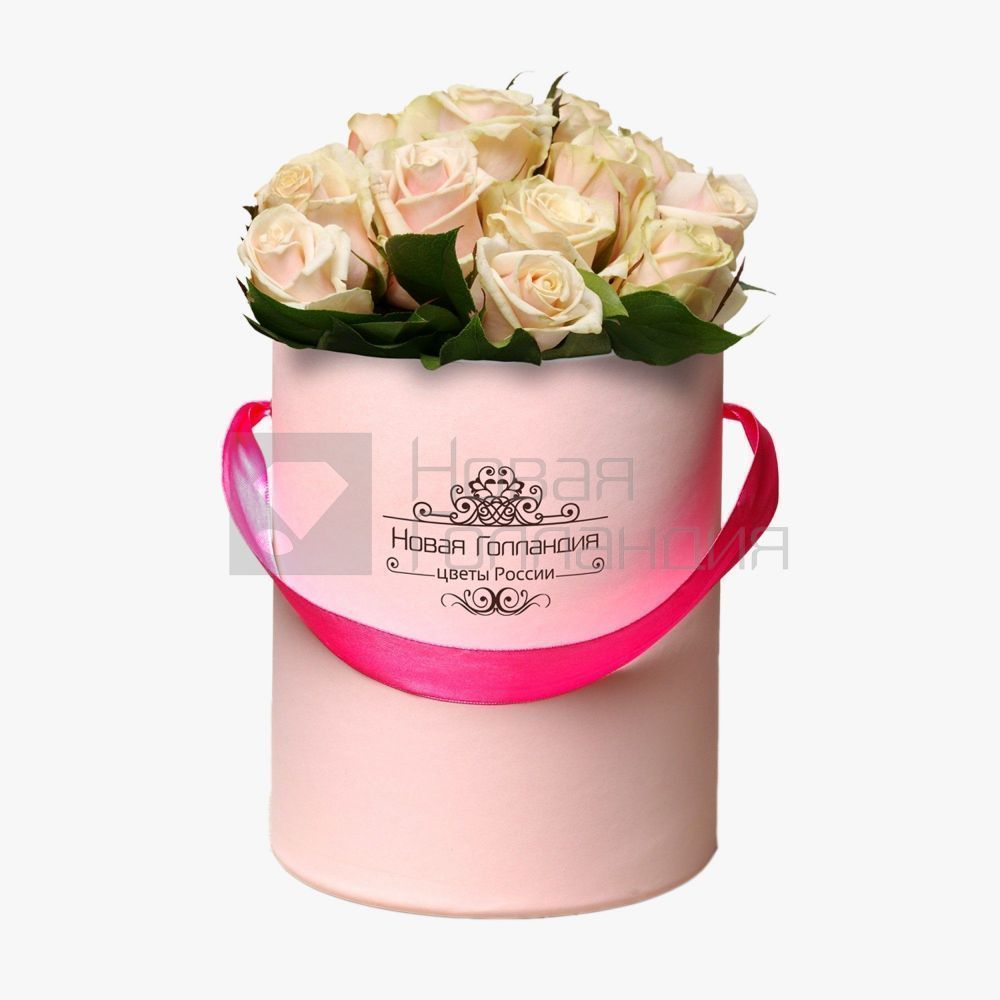 15 нюдовых роз в маленькой розовой шляпной коробке №340