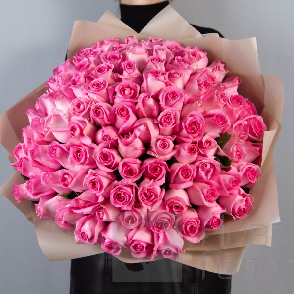 Букет 101 розовая роза Кения 40 см  в упаковке 