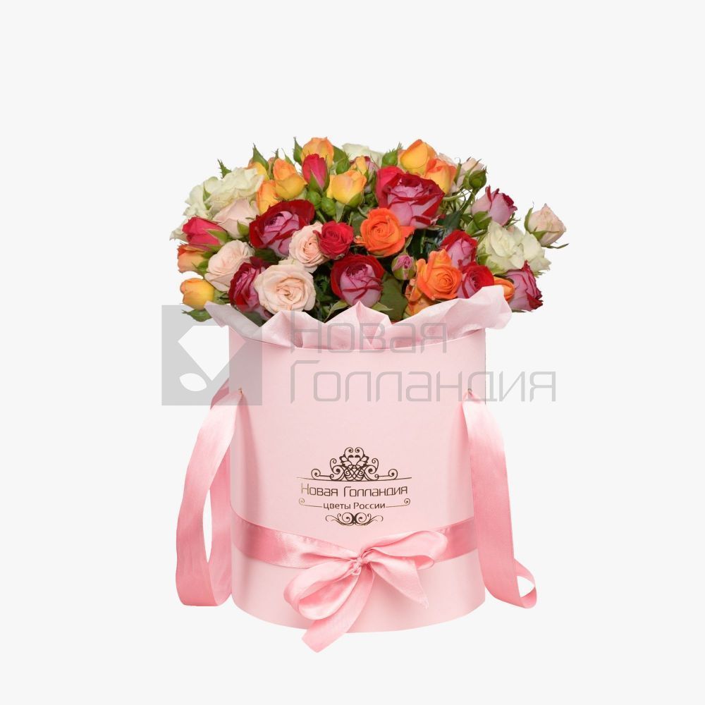 Кустовые розы микс в розовой шляпной коробке №699