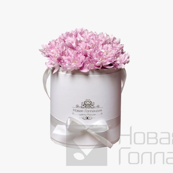 7 Розовых хризантем в белой шляпной коробке №82