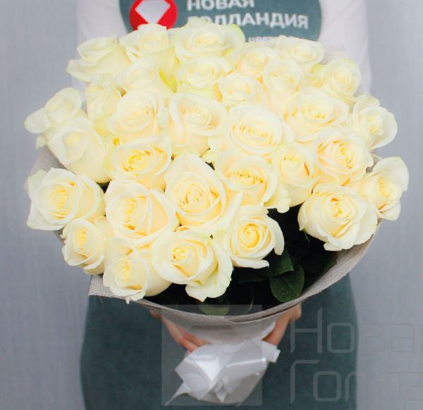 31 белая роза Эквадор 50 см