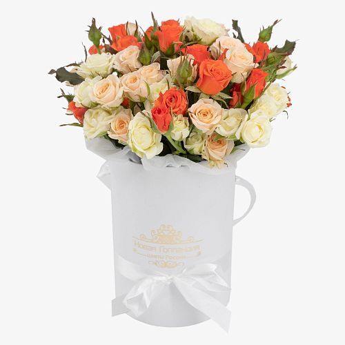 15 кустовых роз ассорти в белой коробке 
