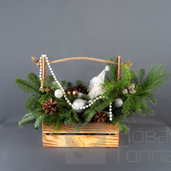 Композиция в деревянном ящике № 3