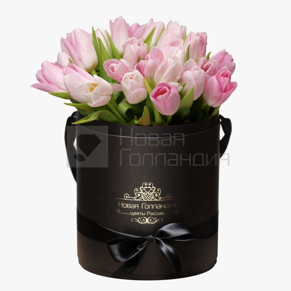 35 розовых тюльпанов в черной шляпной коробке №343