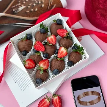 Клубника в шоколаде набор 9 штук