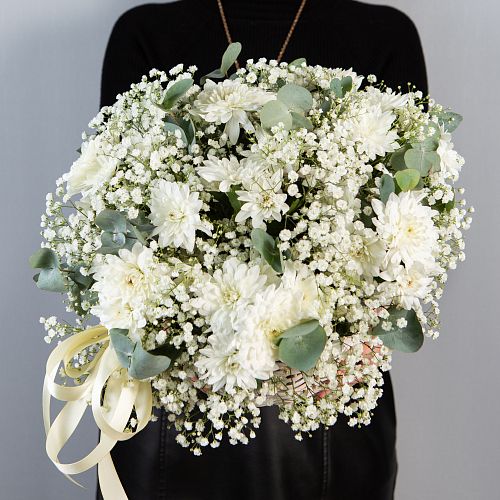 Хризантемы в корзине