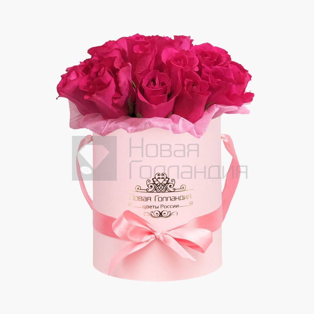 25 малиновых роз в розовой шляпной коробке №748