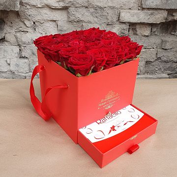 Красная коробка шкатулка 25 красных роз Raffaello в подарок №401 Красная коробка шкатулка 25 красных роз Raffaello в подарок №401
