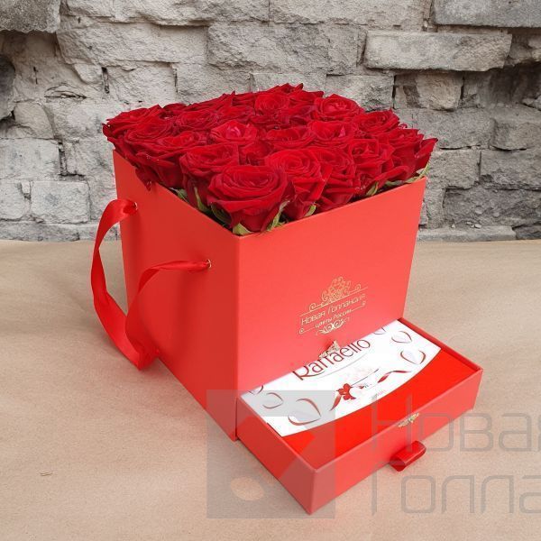 Красная коробка шкатулка 25 красных роз Raffaello в подарок №401