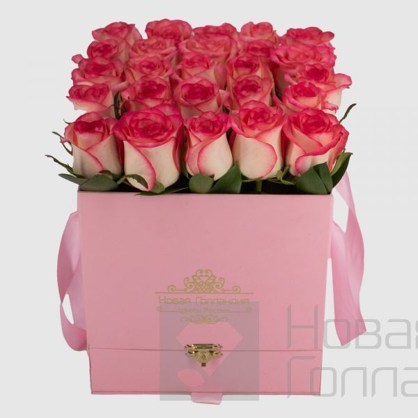 Розовая коробка шкатулка 25 розовых роз Raffaello в подарок LUX