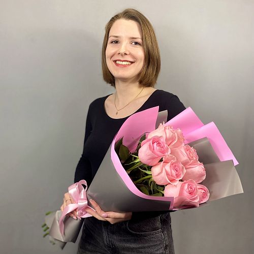 Букет 9 розовых роз Эквадор 60 см