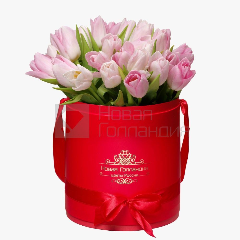 35 розовых тюльпанов в красной шляпной коробке №219