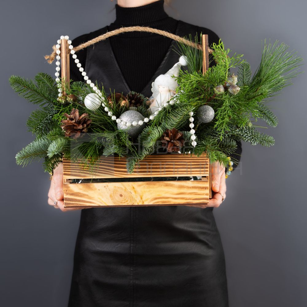 Композиция в деревянном ящике № 3