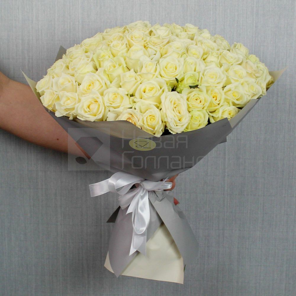 Букет 101 белая роза 35 см  в упаковке Россия