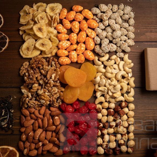 Подарочный набор орехи и сухофрукты