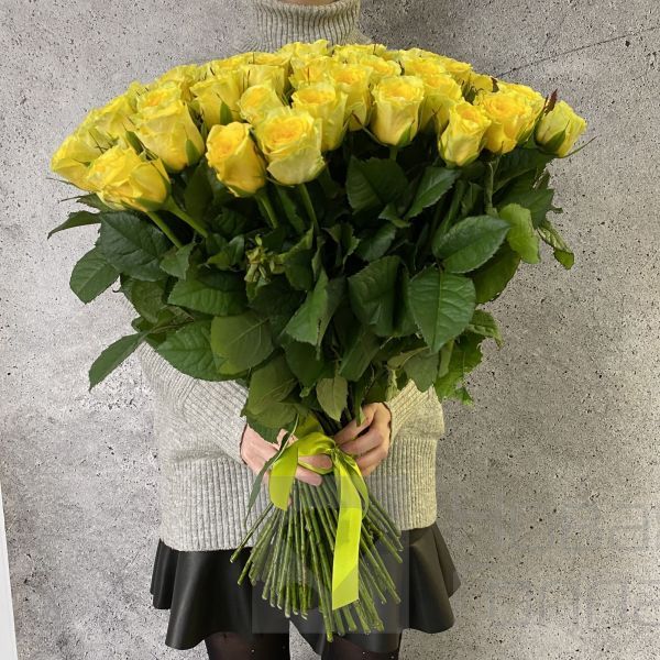 Букет 101 желтая роза 50 см Россия