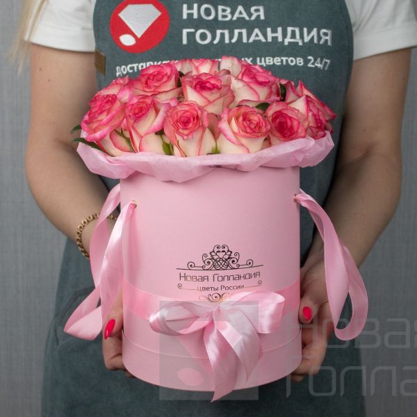 21 розовая роза в розовой коробке LUX