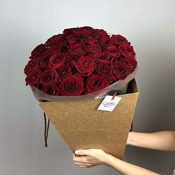 Букет 33 красной розы 50 см в коробке Букет 33 красной розы 50 см в коробке