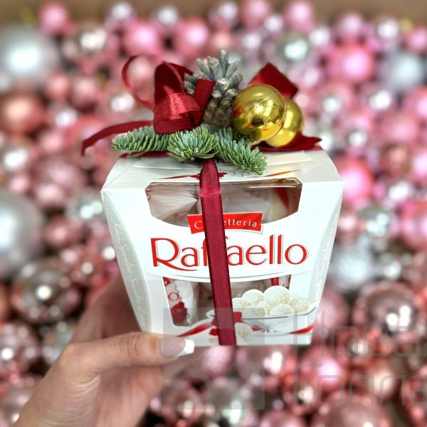 Конфеты Raffaello 150гр с зимним декором