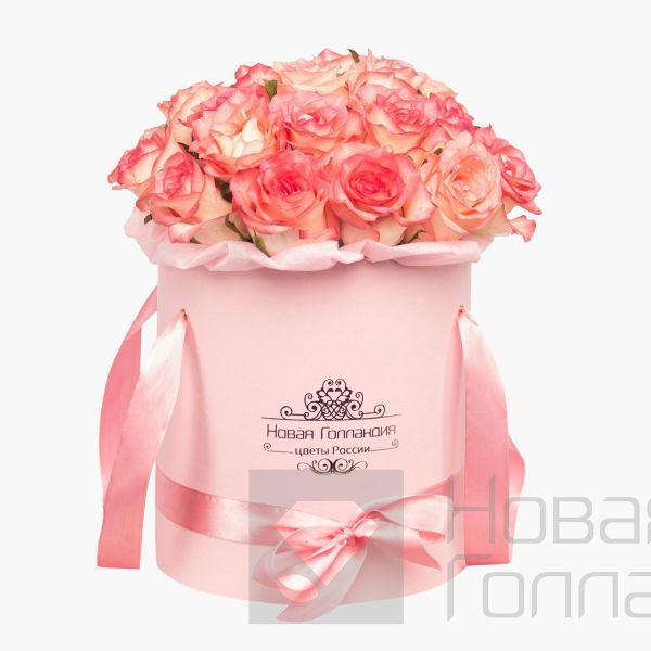 25 розовых роз в розовой шляпной коробке №158