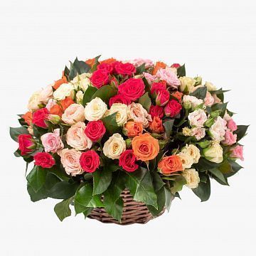 25 кустовых роз ассорти в корзине 25 кустовых роз ассорти в корзине