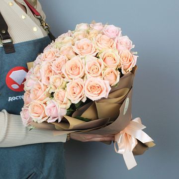 Букет 35 нюдовых роз 40 см Букет 35 нюдовых роз 40 см
