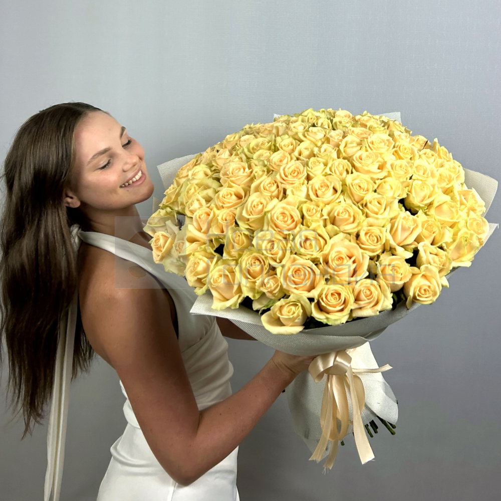 Букет 101 кремовая  роза 70 см