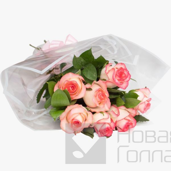 Букет из 7 розовых роз 50 см с зеленью