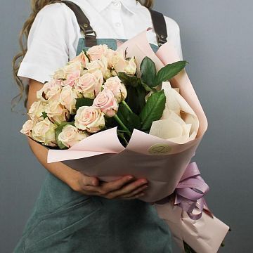 Букет 21 нюдовая роза 60см