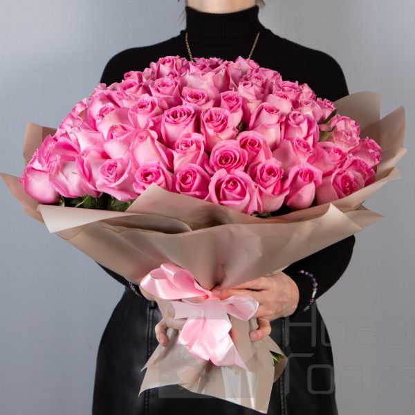 Букет 101 розовая роза Кения 40 см  в упаковке 