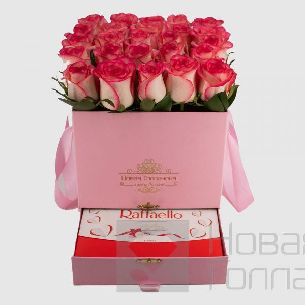 Розовая коробка шкатулка 25 розовых роз Raffaello в подарок LUX