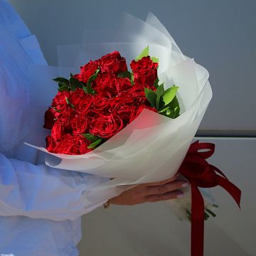 21 красная роза 40 см Кения