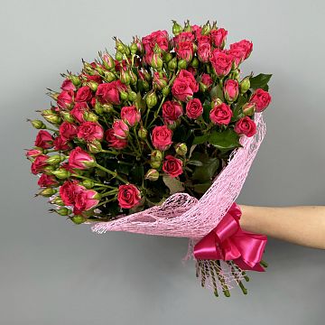 Букет 21 малиновая кустовая роза Букет 21 малиновая кустовая роза