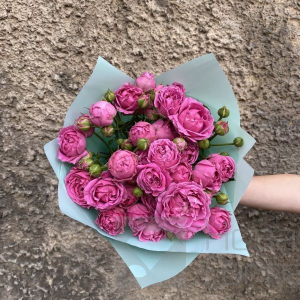Букет из 9 розовых кустовых пионовидных роз 40 см