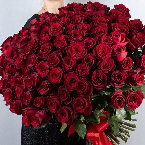 Букет Императрицы 101 красная роза 60 см