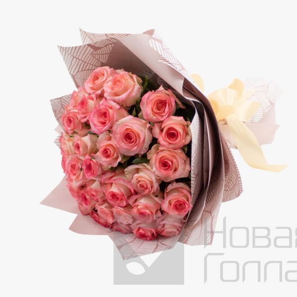 Букет 35 розовых роз 35 см в упаковке
