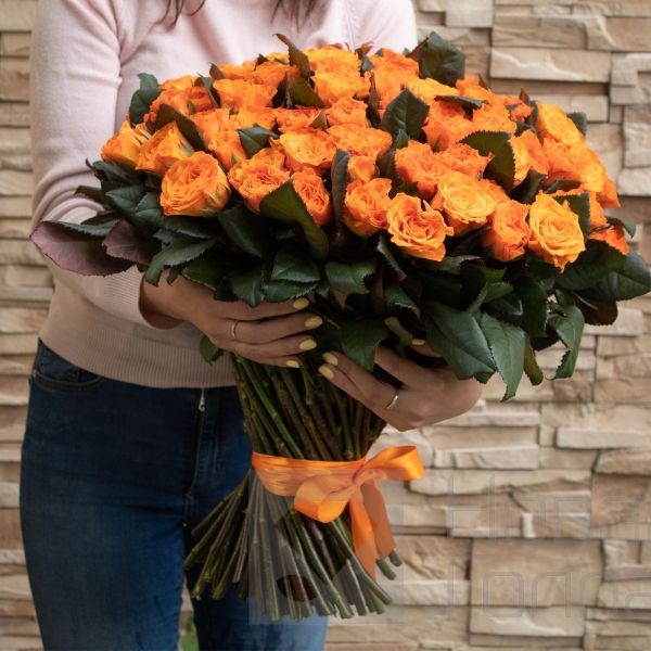 Букет 101 оранжевая роза 35-40 см