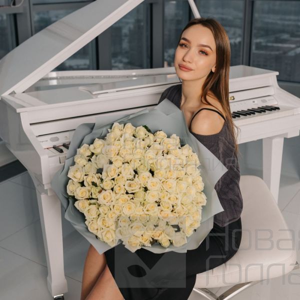 Букет 101 белая роза 70см