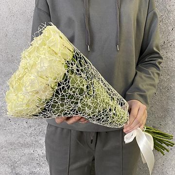 Букет 21 белая роза 50см. Букет 21 белая роза 50см.